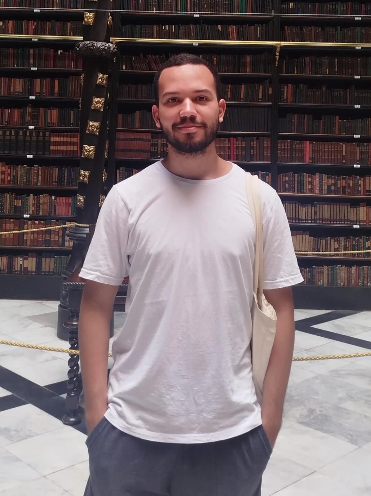 Rafael Eduardo, professor de Física da AMEXATAS.